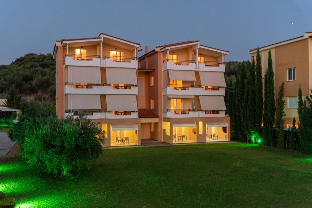 Anilio Plaza Aparthotel Захаро Екстериор снимка