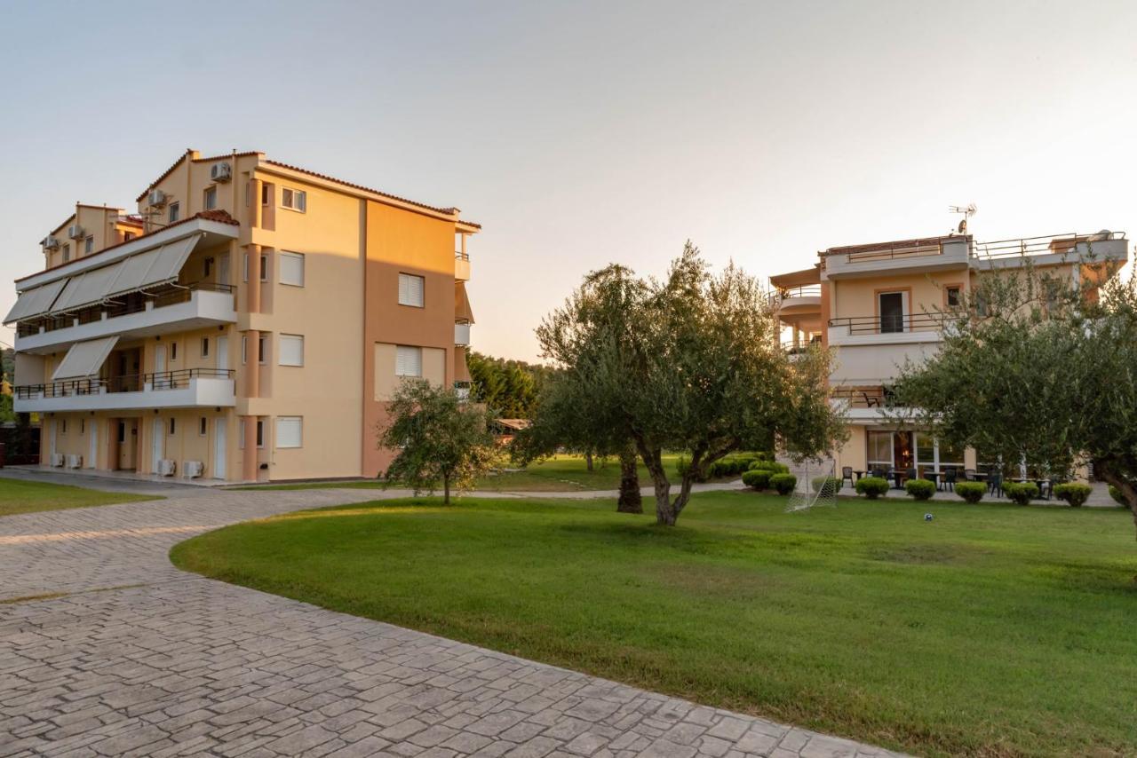 Anilio Plaza Aparthotel Захаро Екстериор снимка